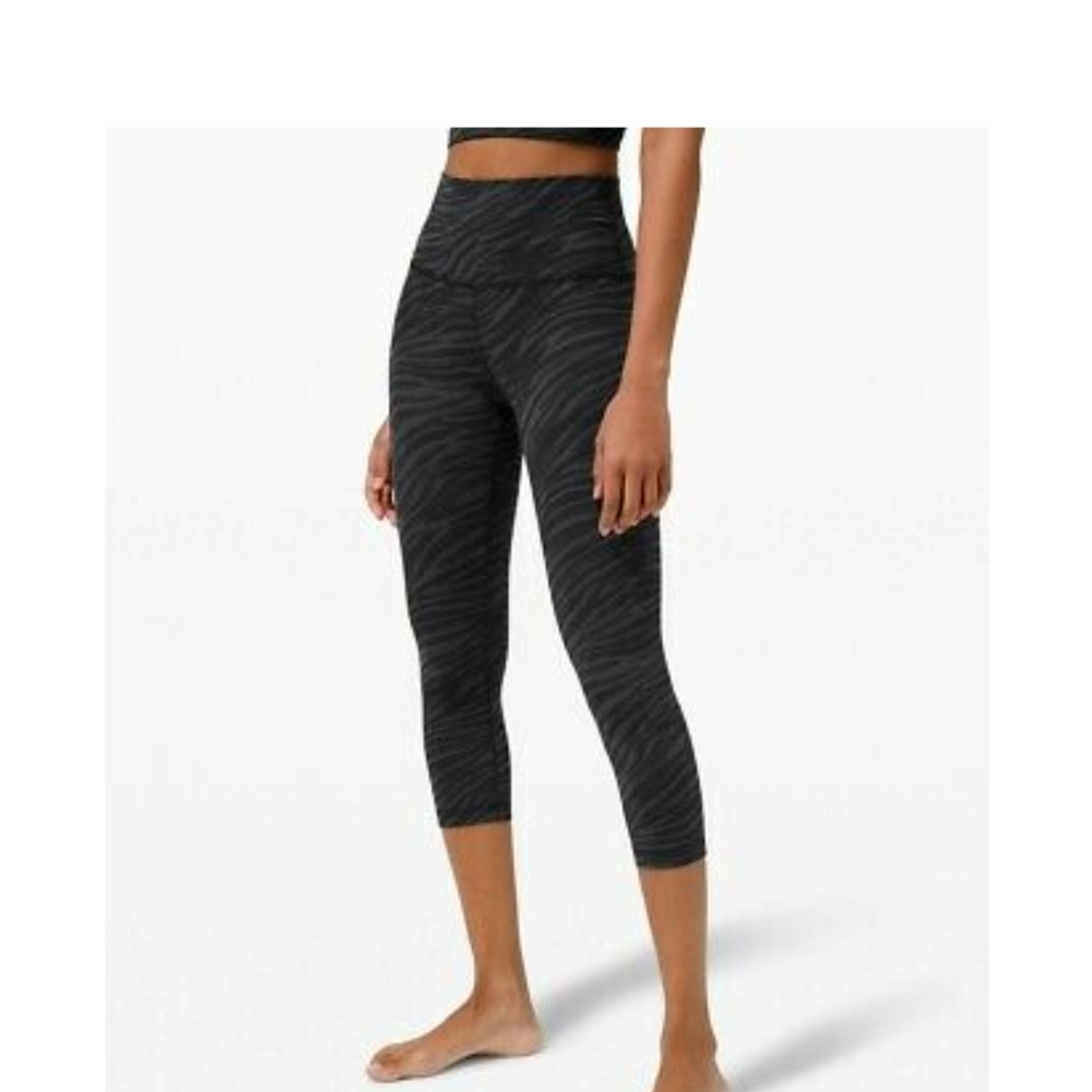 NWT Lululemon Align Crop 21 inch